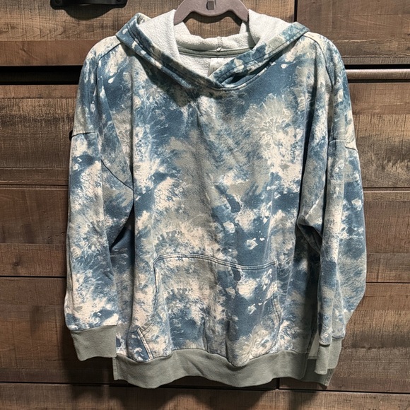 Just Be... Tops - Light Duty Tie-Dye Hoodie in Blue, Sage, And White